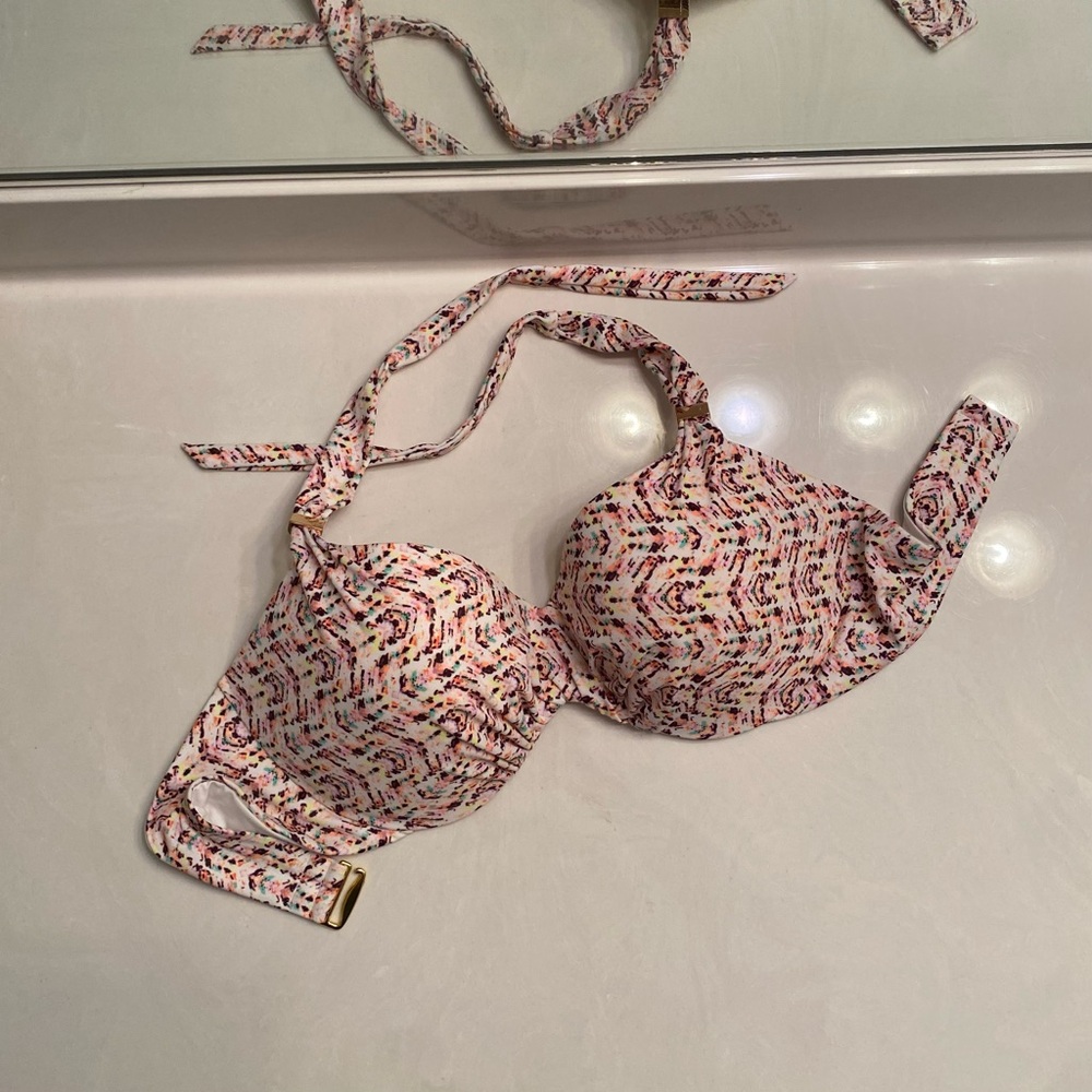 Victoria's Secret Bikini Top size 36DD